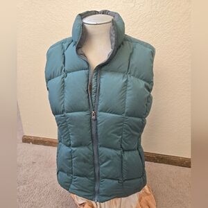 REI Green Quilted Vest for Outdoor Adventures